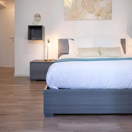 Lora Apartment,free Private Parking, Self Check In,1 Como