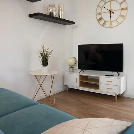 Apartment Lora Apartment,free Private Parking, Self Check In,1 *