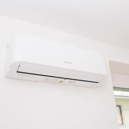 Lora Como Residence, Suite 1, Free Private Parking, Self Check In アパート コモ